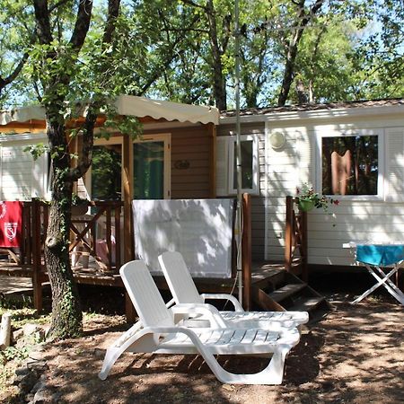 Camping Le Parc Saint-Paul-en-Forêt Exteriör bild
